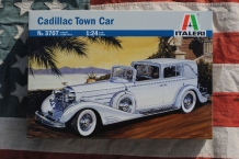 images/productimages/small/Cadillac Town Car Italeri 3707.jpg